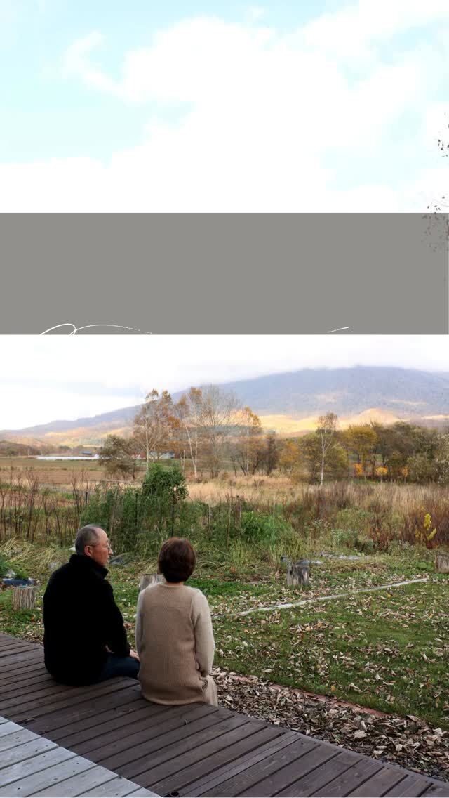 羊蹄山を望む、自然に囲まれた住まい。
四季の移ろいを感じながら、ゆったりと流れる時間の中で暮らす日々。
大きな窓から景色を取り込み、外と内がゆるやかにつながる空間。
自然素材のぬくもりに包まれながら、心地よく過ごせる住まいです。
日常の中に、当たり前のようにある自然。
それが、この暮らしの豊かさ。
「こんな暮らし、してみたい」そう思ったら、ぜひ保存して見返してください。
▶前編では“移住のきっかけ”をご紹介しています
┈┈┈┈┈┈┈┈┈┈┈┈┈┈┈
もっと移住事例を読みたい方は↓↓↓

📣Webサイト『北海道に移住して家を建てる｜iezoom移住版』は @iezoom_ijuのプロフィール欄URLからご覧ください

【移住ストーリー】からご覧いただけます。
┈┈┈┈┈┈┈┈┈┈┈┈┈┈┈
#iezoom
#いえズーム移住版
#ニセコ
#北海道の暮らし
#シノザキ建築事務所
#北海道移住